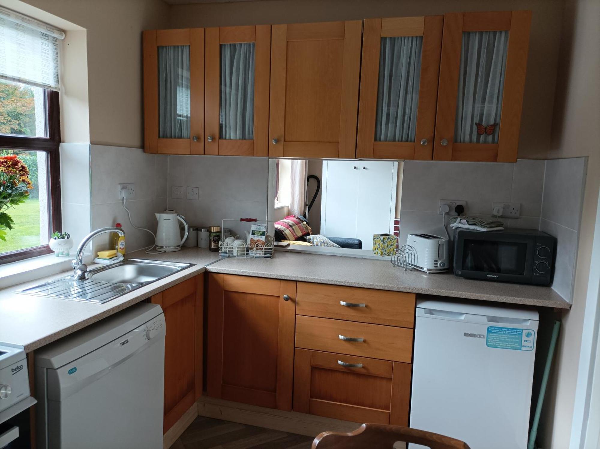 The Croft Apartment Уестпорт Екстериор снимка